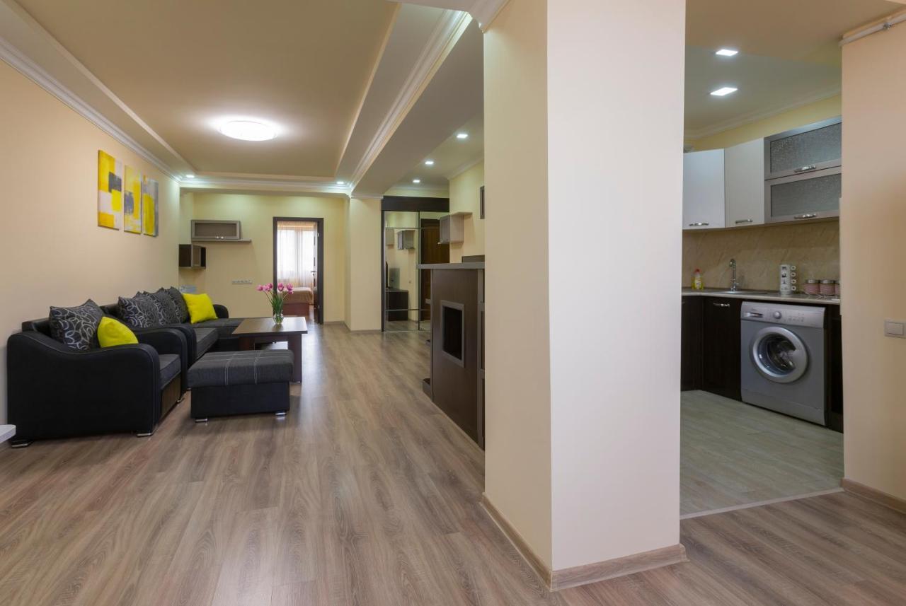 Umba Apartment N5 - Balcony And Mount Ararat View 예레반 외부 사진