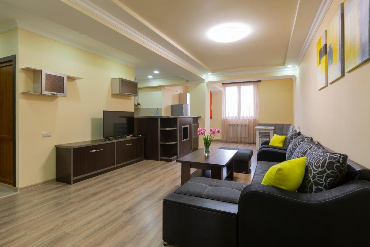 Umba Apartment N5 - Balcony And Mount Ararat View 예레반 외부 사진