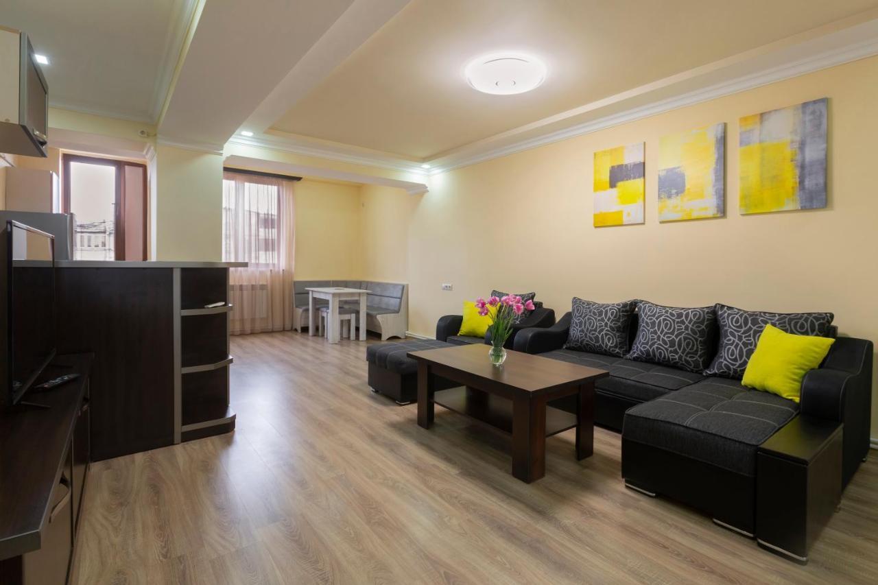 Umba Apartment N5 - Balcony And Mount Ararat View 예레반 외부 사진